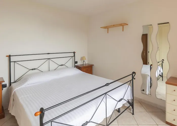 Feriehus Capo D'arco Il Tuo Rifugio Con Vista Mare Porto Azzurro